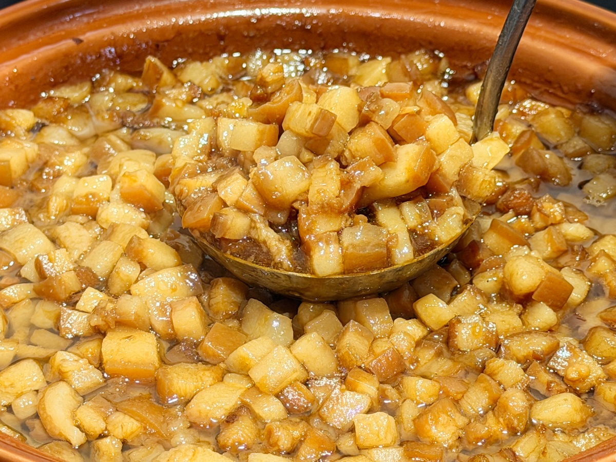 高雄潮虎老火鍋｜美術館商圈超人氣三湯底賓士鍋，全新升級吃到飽自助吧，肉控的天堂！