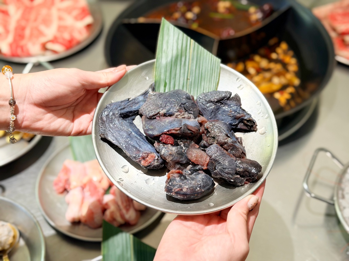 高雄潮虎老火鍋｜美術館商圈超人氣三湯底賓士鍋，全新升級吃到飽自助吧，肉控的天堂！