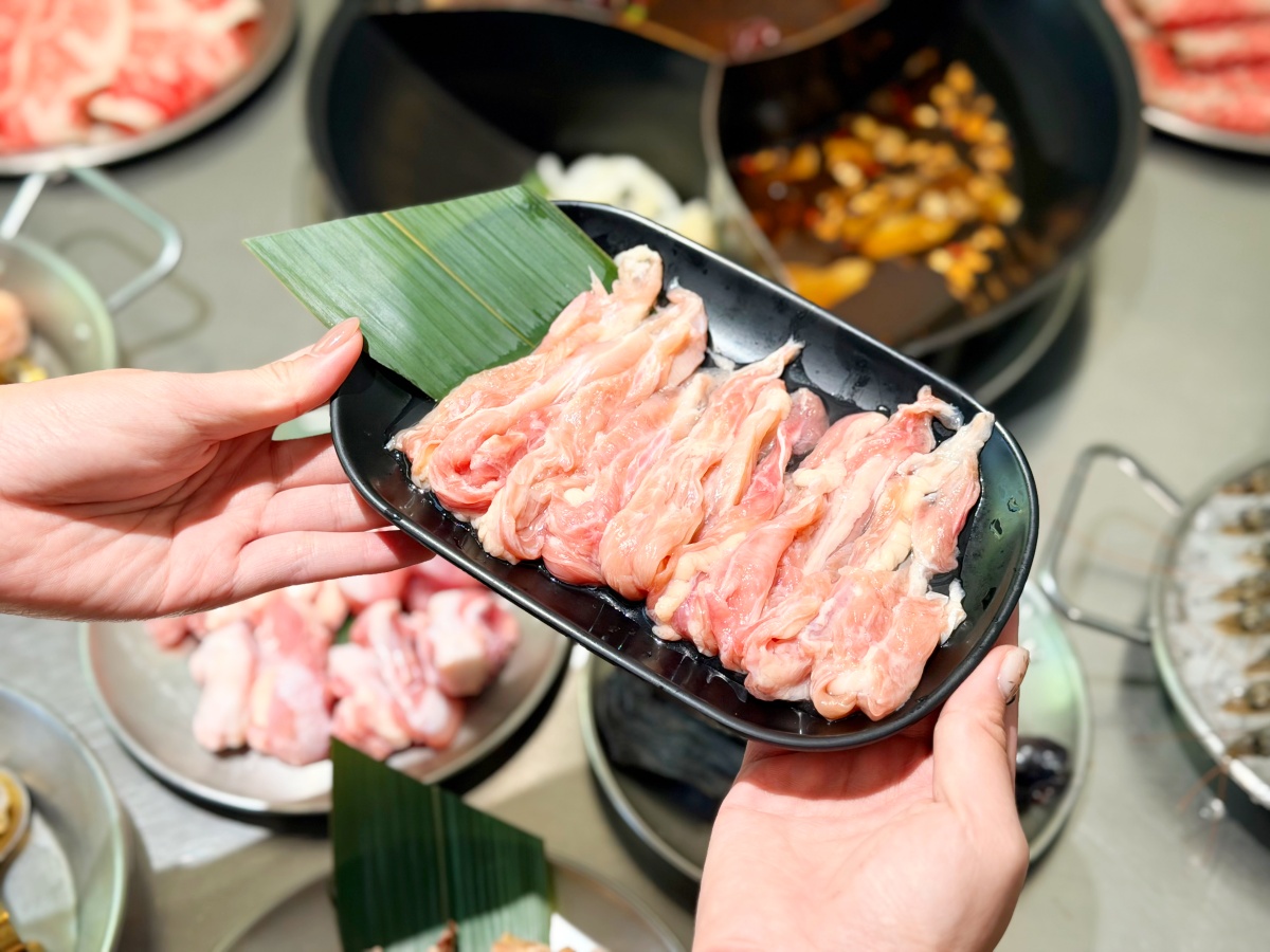高雄潮虎老火鍋｜美術館商圈超人氣三湯底賓士鍋，全新升級吃到飽自助吧，肉控的天堂！