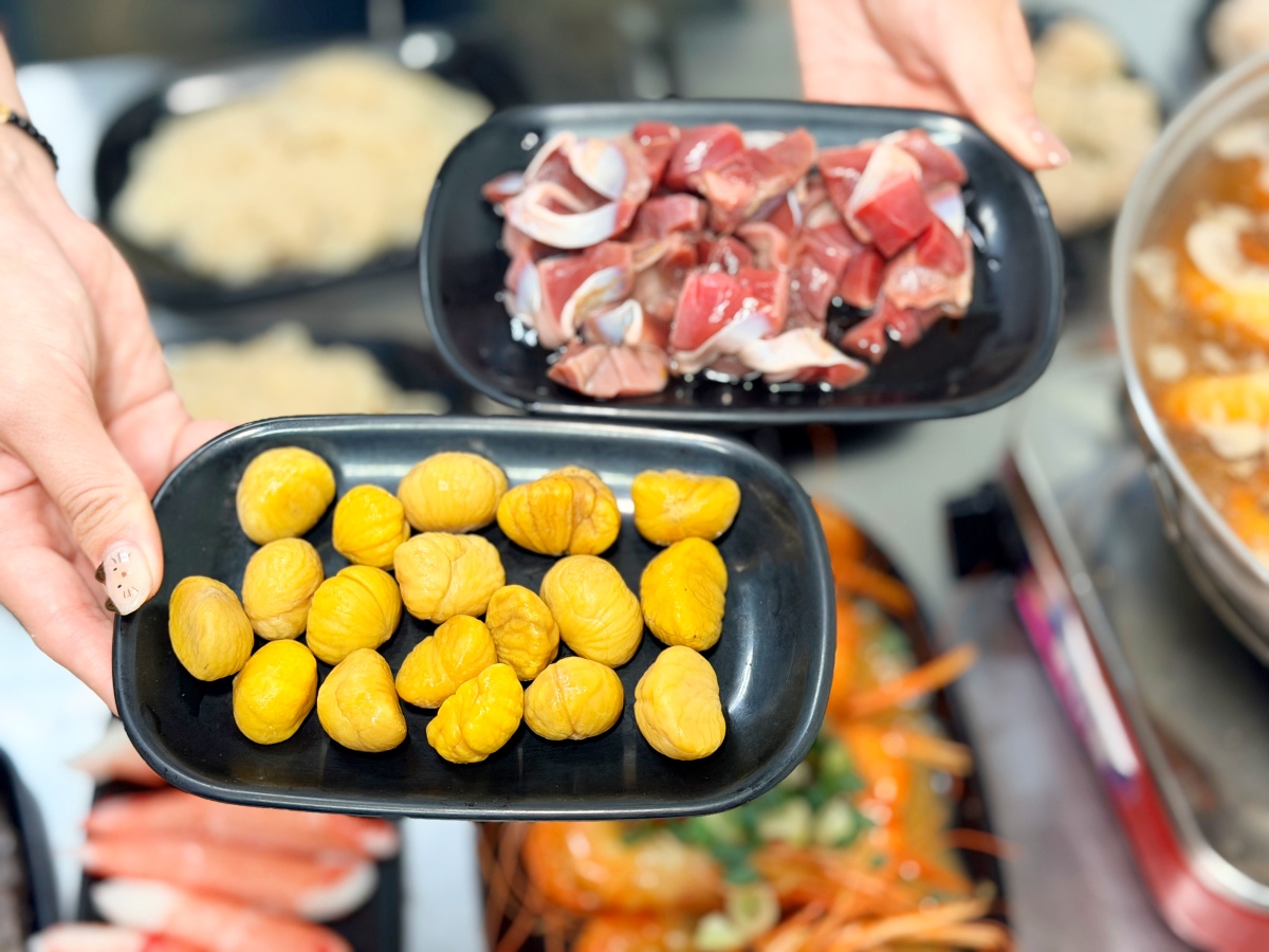 台南美食｜永康區王記薑母鴨：在地人默默在吃的一鍋，薑母蝦、檸檬蝦、胡椒蝦全都超強