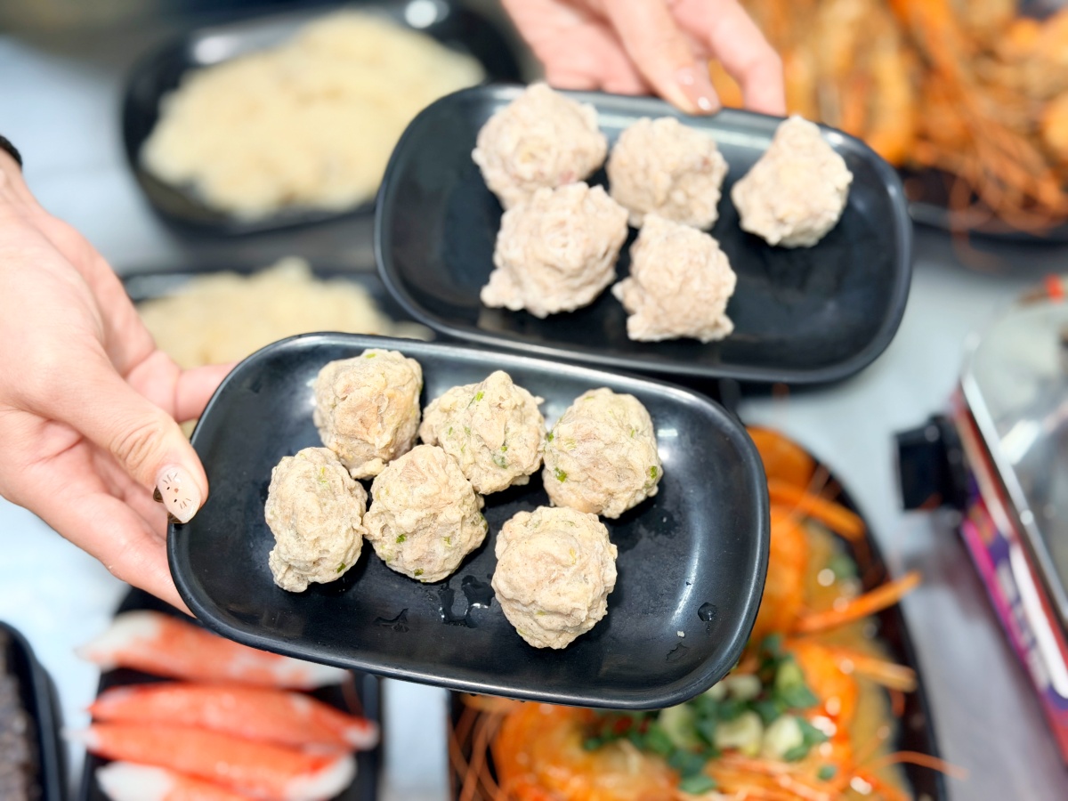 台南美食｜永康區王記薑母鴨：在地人默默在吃的一鍋，薑母蝦、檸檬蝦、胡椒蝦全都超強