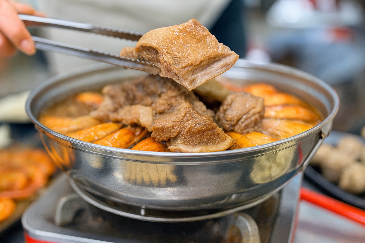 台南美食｜永康區王記薑母鴨：在地人默默在吃的一鍋，薑母蝦、檸檬蝦、胡椒蝦全都超強