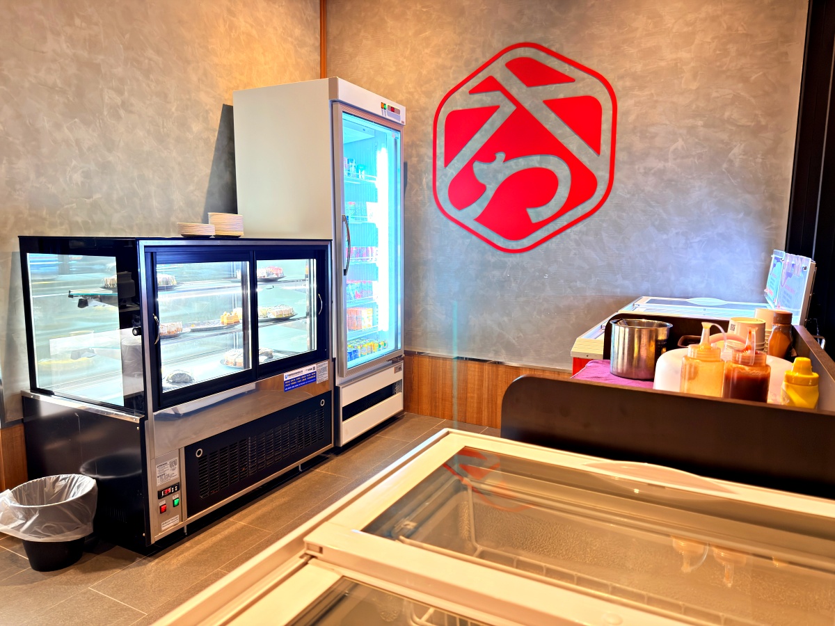 台南燒肉吃到飽推薦｜一底夯 499 元火鍋燒肉一次滿足，CP 值超高