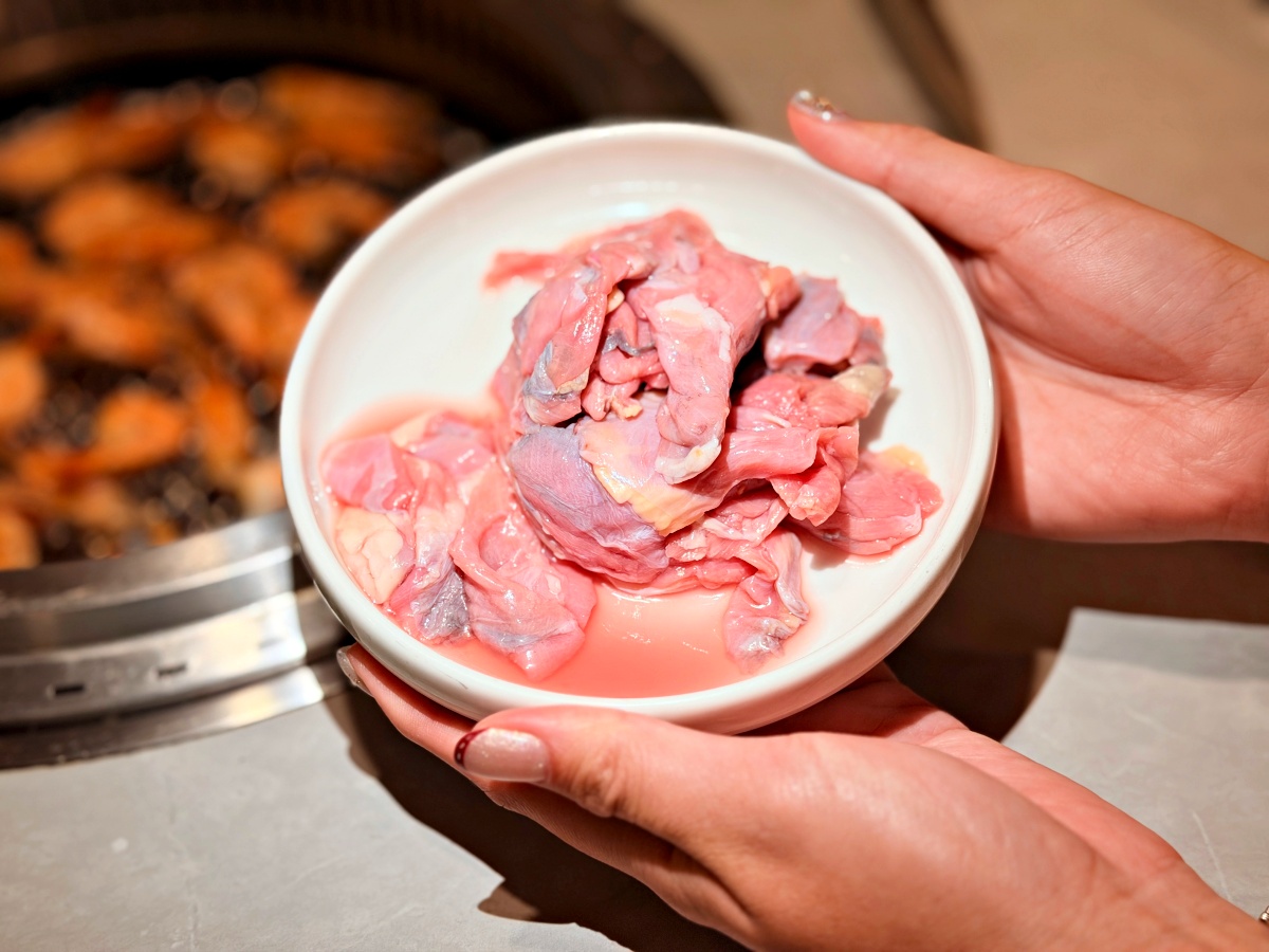 台南燒肉吃到飽推薦｜一底夯 499 元火鍋燒肉一次滿足，CP 值超高