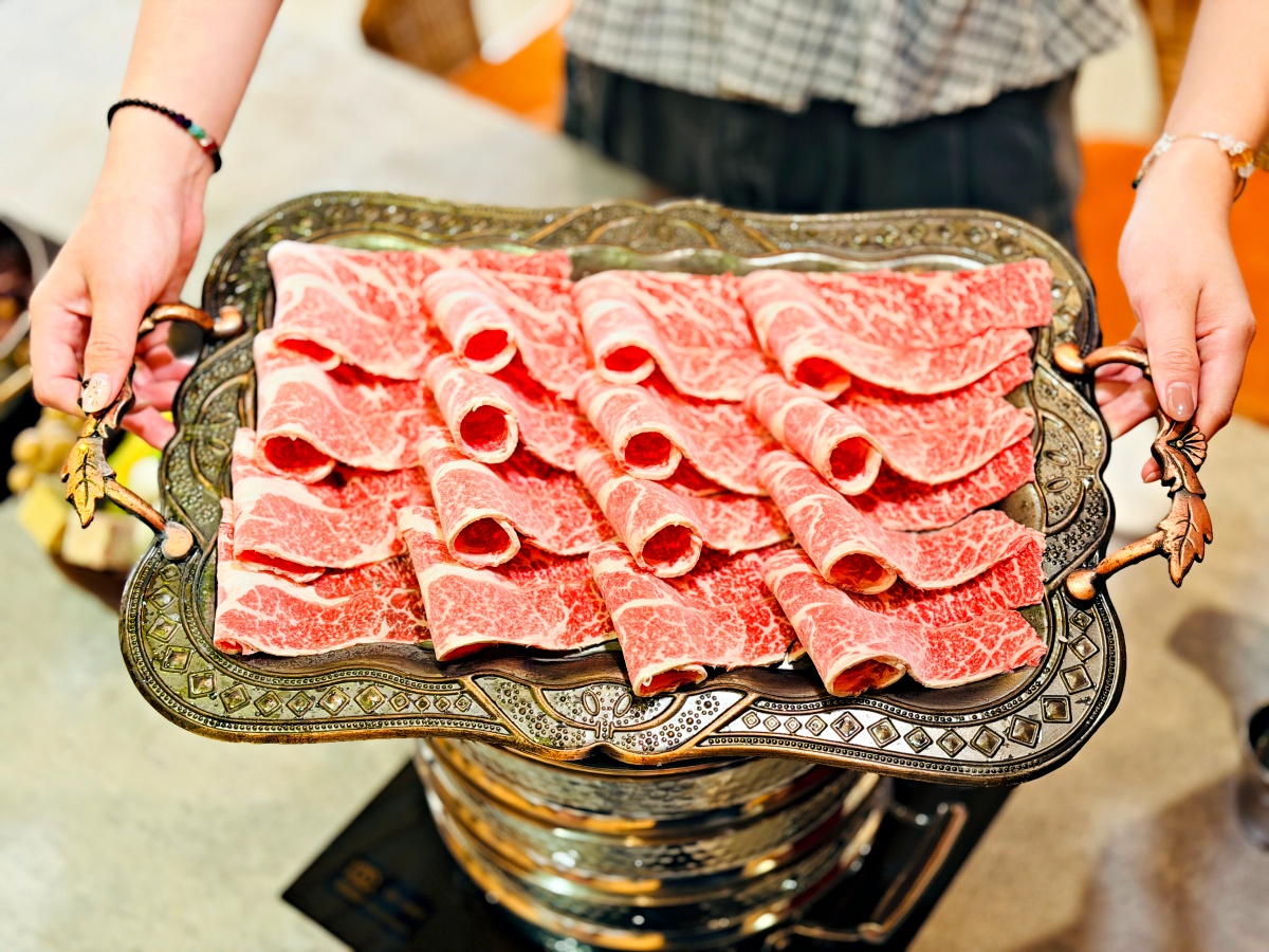 【台南花花世界鍋物 東區總店】活體海鮮 × 蒸海鮮籠 × 紅蟳米糕,台南最有儀式感的火鍋就在這 18 【台南花花世界鍋物 東區總店】活體海鮮 × 蒸海鮮籠 × 紅蟳米糕,台南最有儀式感的火鍋就在這