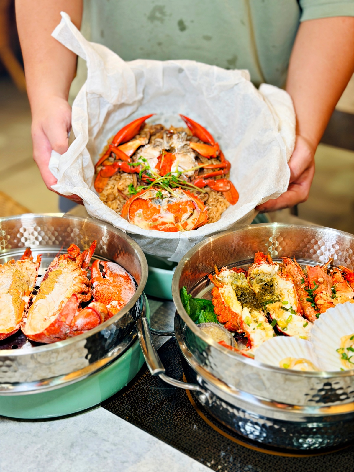 【台南花花世界鍋物 東區總店】活體海鮮 × 蒸海鮮籠 × 紅蟳米糕,台南最有儀式感的火鍋就在這 4 【台南花花世界鍋物 東區總店】活體海鮮 × 蒸海鮮籠 × 紅蟳米糕,台南最有儀式感的火鍋就在這