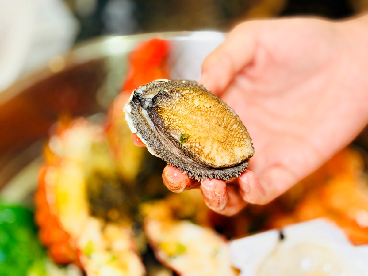 【台南花花世界鍋物 東區總店】活體海鮮 × 蒸海鮮籠 × 紅蟳米糕,台南最有儀式感的火鍋就在這 7 【台南花花世界鍋物 東區總店】活體海鮮 × 蒸海鮮籠 × 紅蟳米糕,台南最有儀式感的火鍋就在這