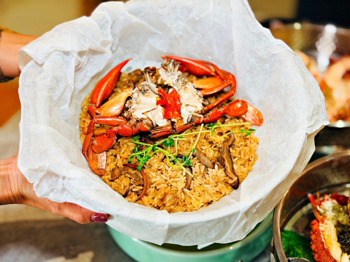 【台南花花世界鍋物 東區總店】活體海鮮 × 蒸海鮮籠 × 紅蟳米糕,台南最有儀式感的火鍋就在這 17 【台南花花世界鍋物 東區總店】活體海鮮 × 蒸海鮮籠 × 紅蟳米糕,台南最有儀式感的火鍋就在這