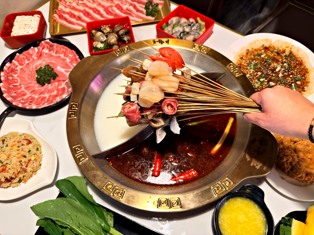 【台南美食】串芊金火鍋串串｜海安路必吃！全新「串串吃到飽」強勢登場：百種串串、手搖飲、精緻甜點無限供應，徹底實現你的串串自由！