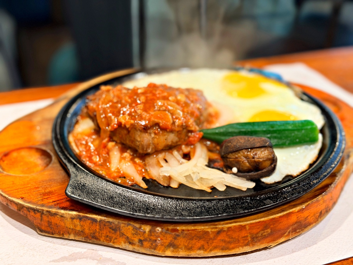 宜蘭排隊美食之冠！來來牛排深度評測：讓香菜控尖叫的「綠色奇蹟」與最強酥皮濃湯