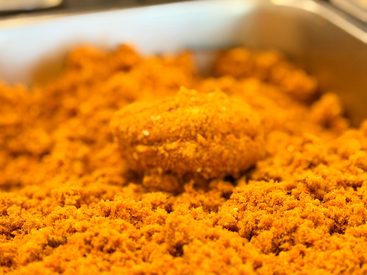 高雄美食必吃｜小豬貝貝肉鬆小貝測評：藏在爆漿特製奶醬裡的鹹甜誘惑，這四款口味絕對不踩雷！