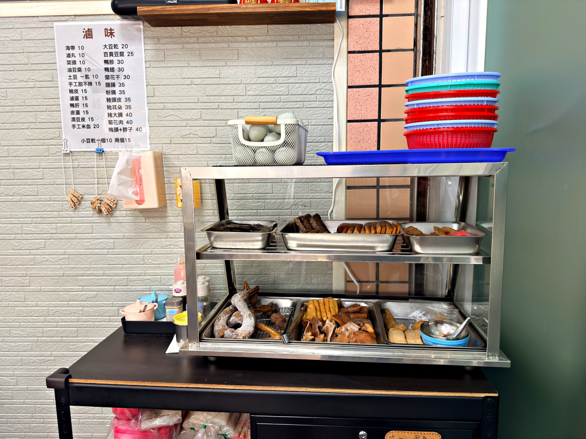 台南永康在地人激推！【拾麵拾光】隱身國華街巷弄的極簡美學，肉燥與麵食的極致靈魂