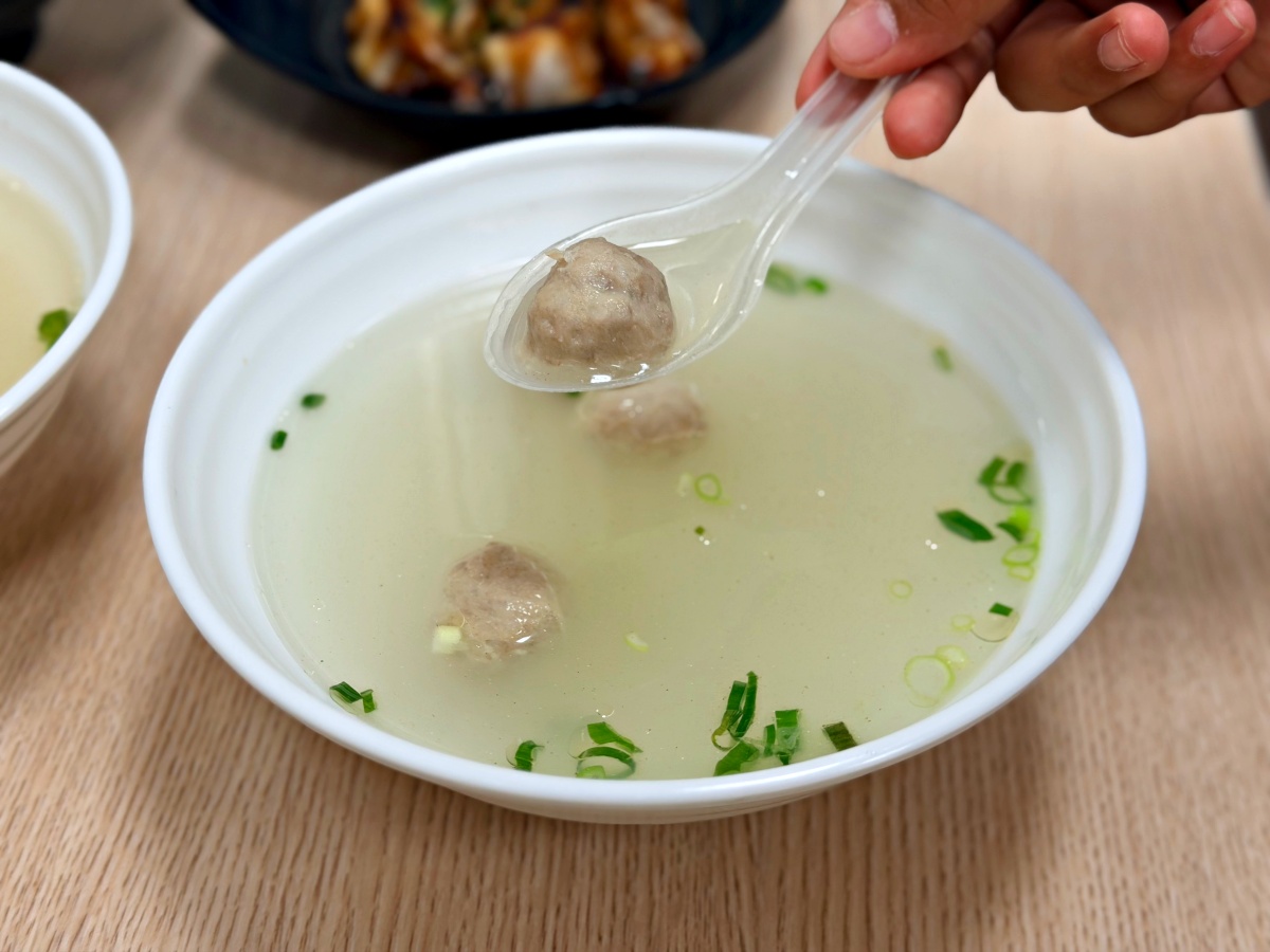 台南永康在地人激推！【拾麵拾光】隱身國華街巷弄的極簡美學，肉燥與麵食的極致靈魂