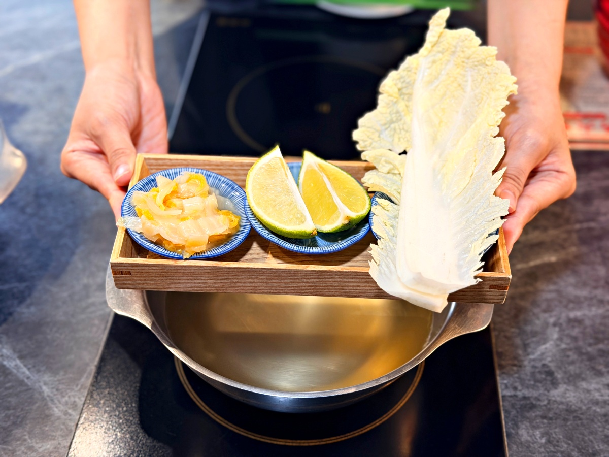 嘉義深度食記｜蔬盈市場火鍋：50+種有機鮮蔬與東石海鮮的極致交響，這場「海陸大戰」我選全贏！