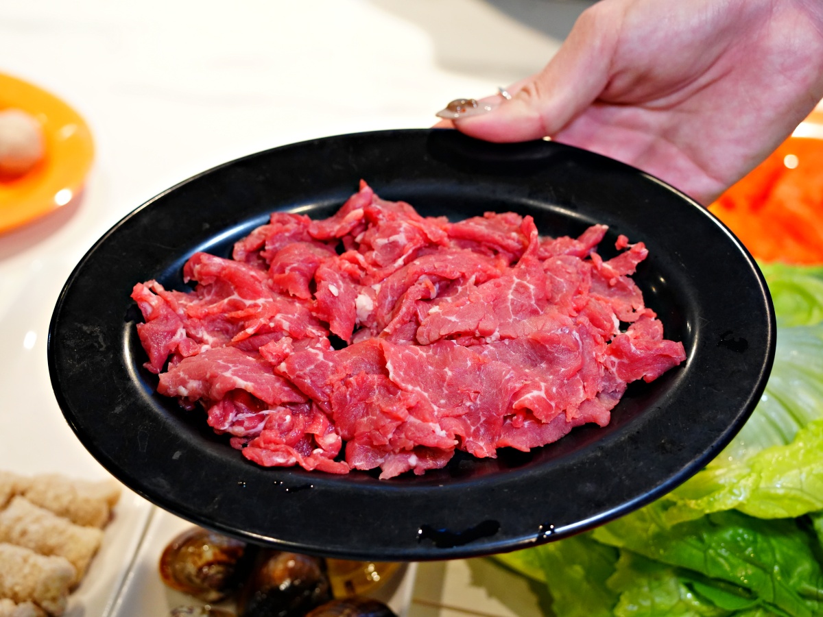 【高雄火鍋推薦】林家潮汕石頭火鍋:深度解析全台最強「顆粒感沙茶」,高雄老饕必點的手工溫體牛盛宴 5 【高雄火鍋推薦】林家潮汕石頭火鍋:深度解析全台最強「顆粒感沙茶」,高雄老饕必點的手工溫體牛盛宴