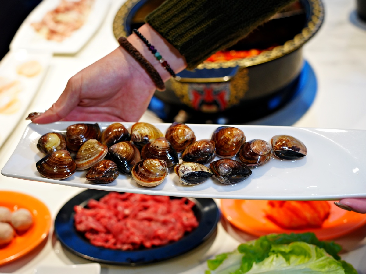 【高雄火鍋推薦】林家潮汕石頭火鍋:深度解析全台最強「顆粒感沙茶」,高雄老饕必點的手工溫體牛盛宴 12 【高雄火鍋推薦】林家潮汕石頭火鍋:深度解析全台最強「顆粒感沙茶」,高雄老饕必點的手工溫體牛盛宴