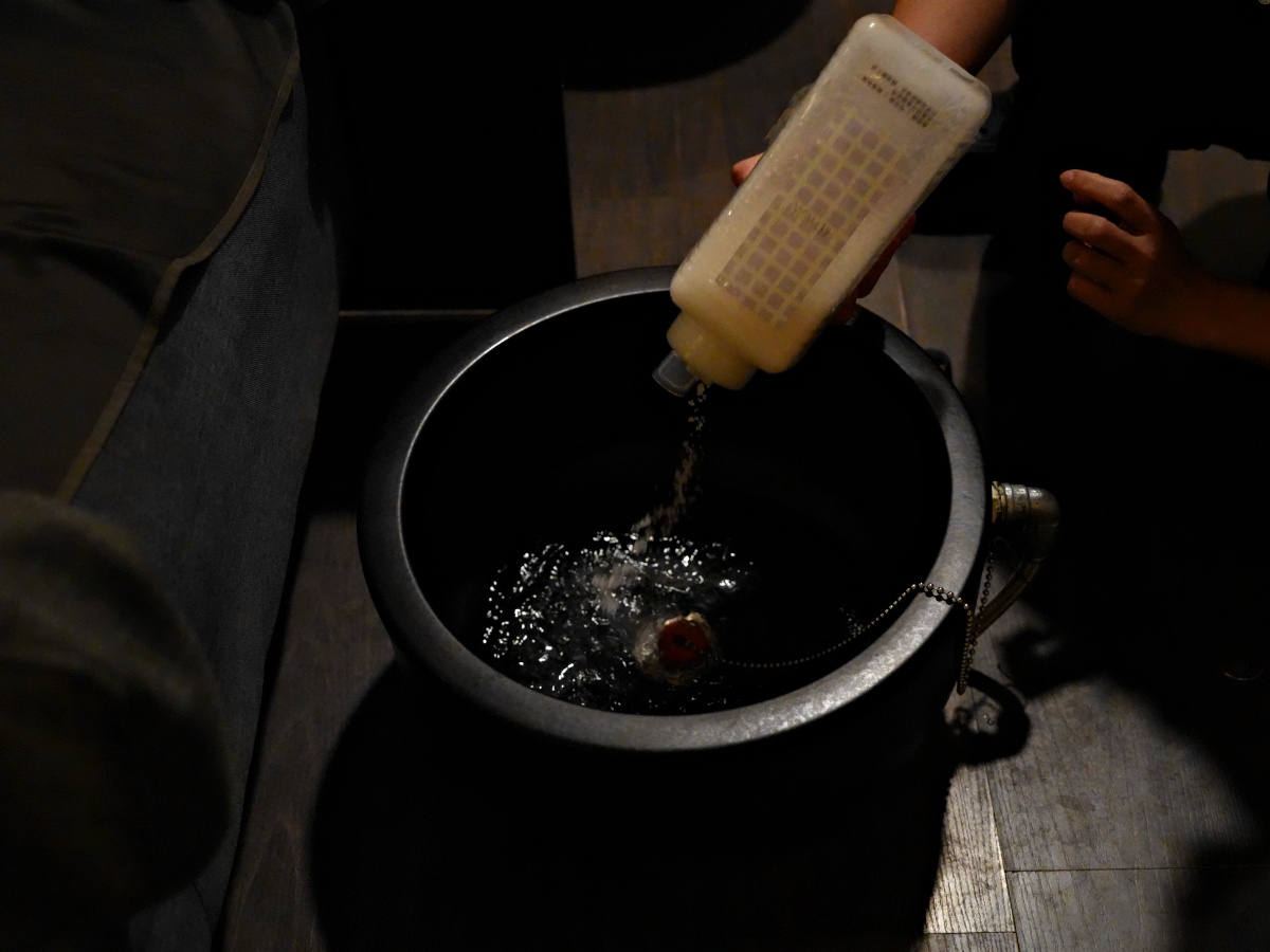 【台南按摩推薦】綠海足體養生館：100分鐘超值全身饗宴！1400元有找，腳底按摩加全身經絡，讓壓力徹底歸零