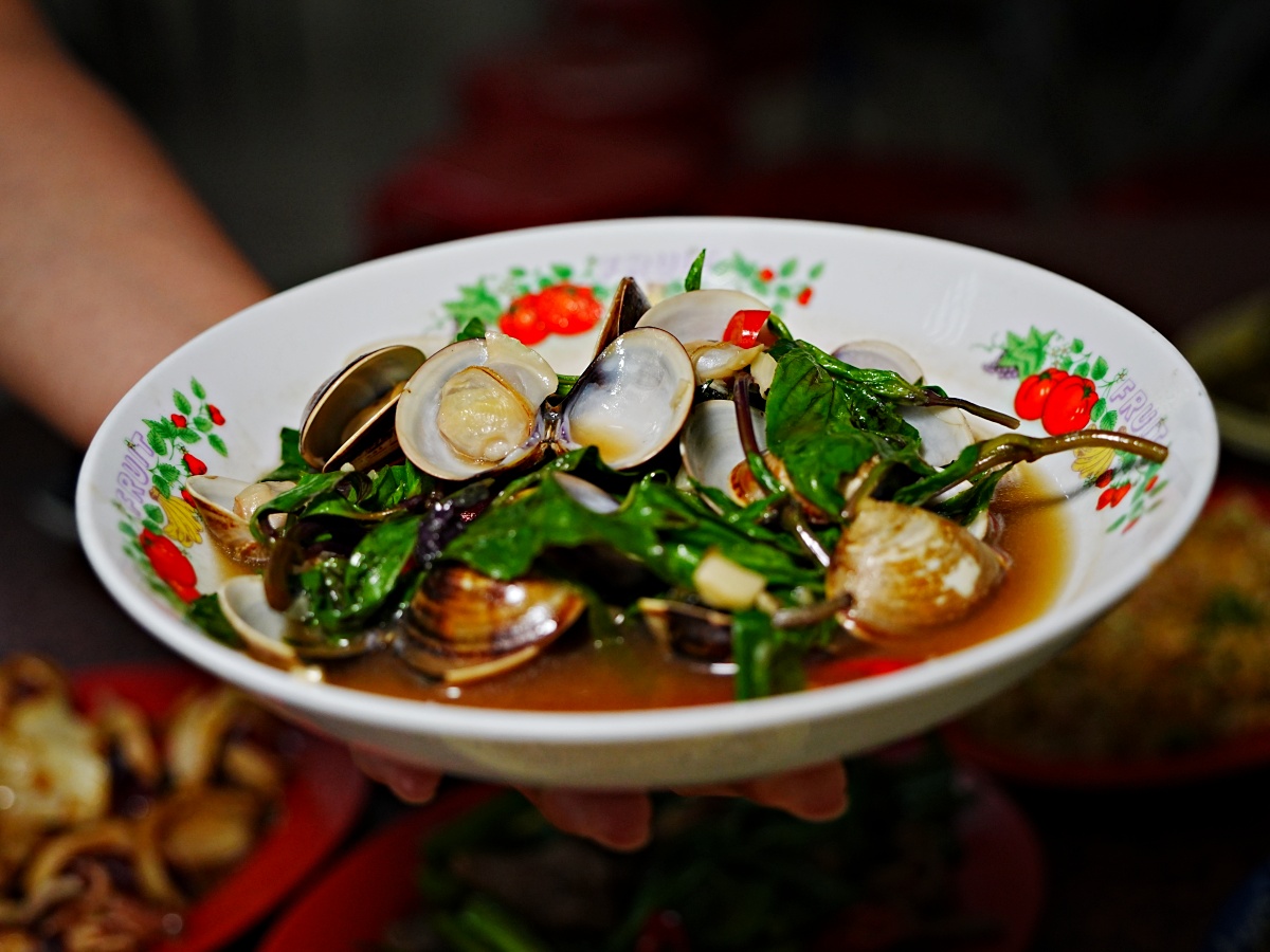 玉井美食不只有芒果！在地人私藏「鼎立熱炒」鍋氣十足、超高 CP 值熱炒大公開