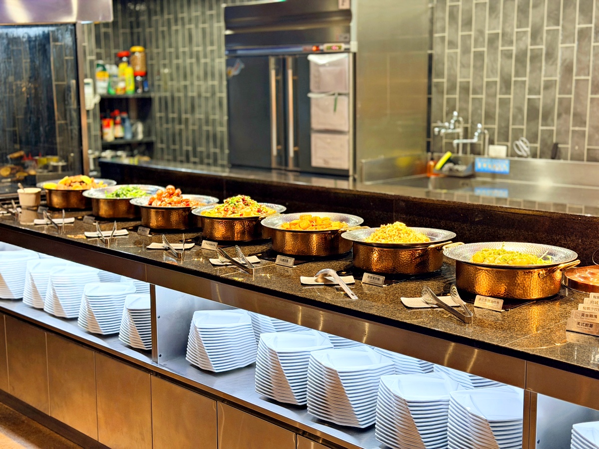 岡山美食新標竿：延香炭食——當飯店級奢華自助吧遇上頂級炭火燒肉