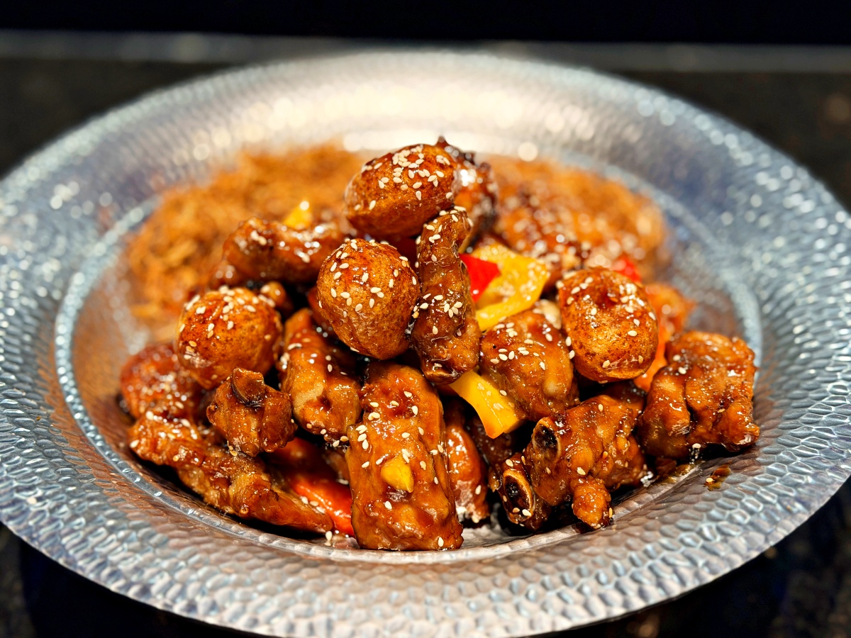 岡山美食新標竿：延香炭食——當飯店級奢華自助吧遇上頂級炭火燒肉