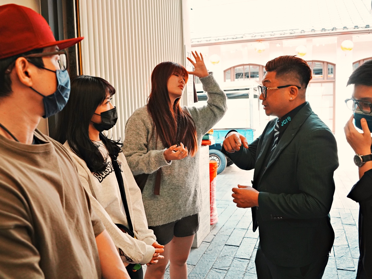 【2026 美食探店全攻略】別再只會拍「很好吃」!揭秘 13 種細分賽道與「心電圖」數據經營術,打造高轉化流量 IP 3 【2026 美食探店全攻略】別再只會拍「很好吃」!揭秘 13 種細分賽道與「心電圖」數據經營術,打造高轉化流量 IP