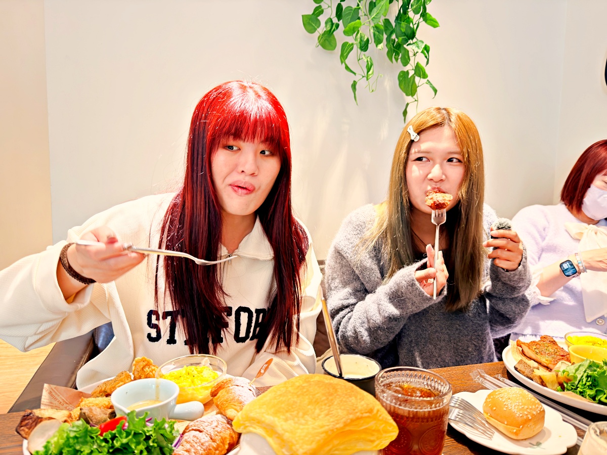 【2026 美食探店全攻略】別再只會拍「很好吃」!揭秘 13 種細分賽道與「心電圖」數據經營術,打造高轉化流量 IP 1 【2026 美食探店全攻略】別再只會拍「很好吃」!揭秘 13 種細分賽道與「心電圖」數據經營術,打造高轉化流量 IP