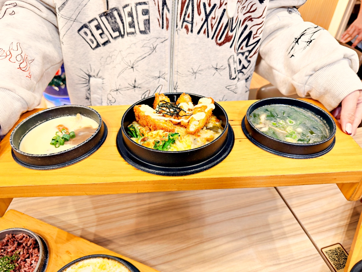 【中部美食報】別再只吃韓式！天利食堂 X 鮮乳坊聯名：定義「日式涓豆腐」的新高度，2026 暖冬必嚐的高 CP 值饗宴