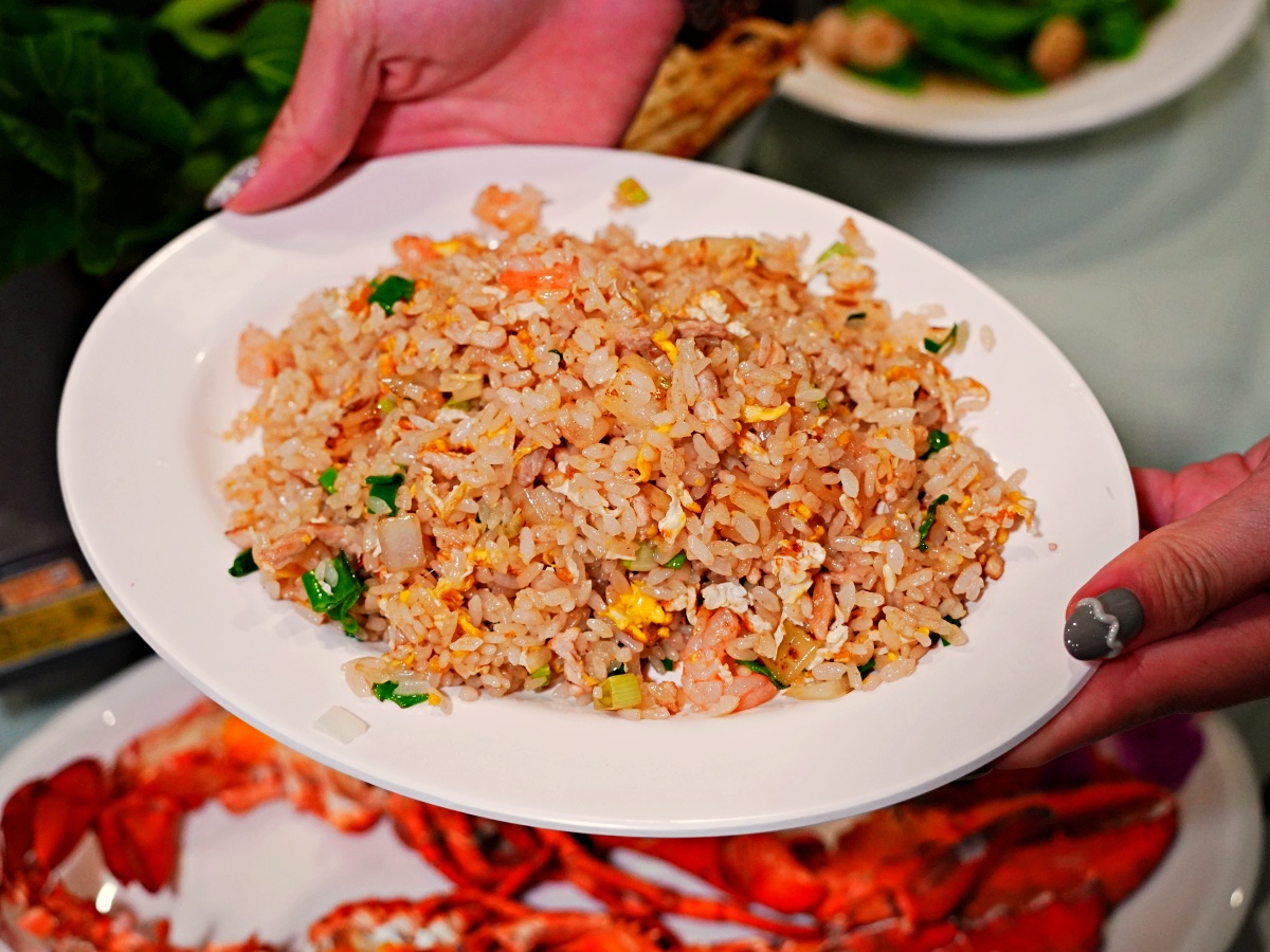 釣蝦界的天花板：【金球獎活海鮮】深度評測——台南最強「釣龍蝦」體驗與波士頓龍蝦麻辣鍋全紀錄