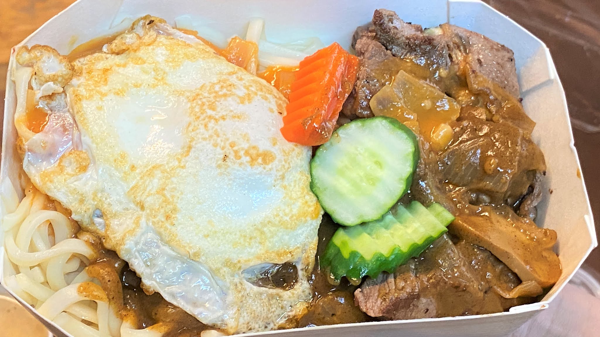 台南鮮利牛排館｜豐富套餐精緻餐點｜經典好吃的鐵板燒牛排｜ 點一個餐點附湯附飲料還有餐包｜