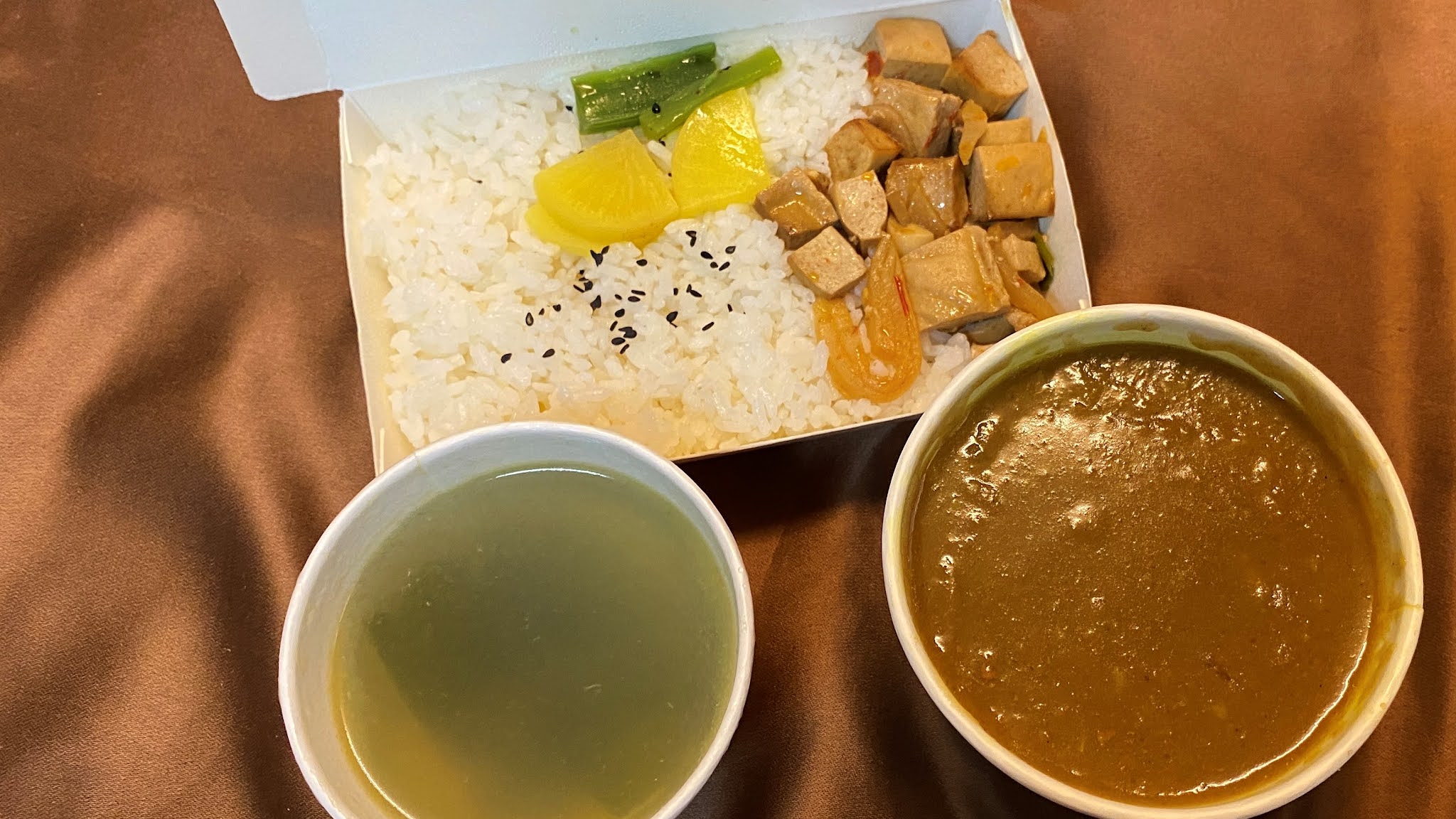 老騎士咖哩飯專門店│超大份量咖哩飯│便宜大碗經濟又實惠│台南知名咖哩飯專賣店│