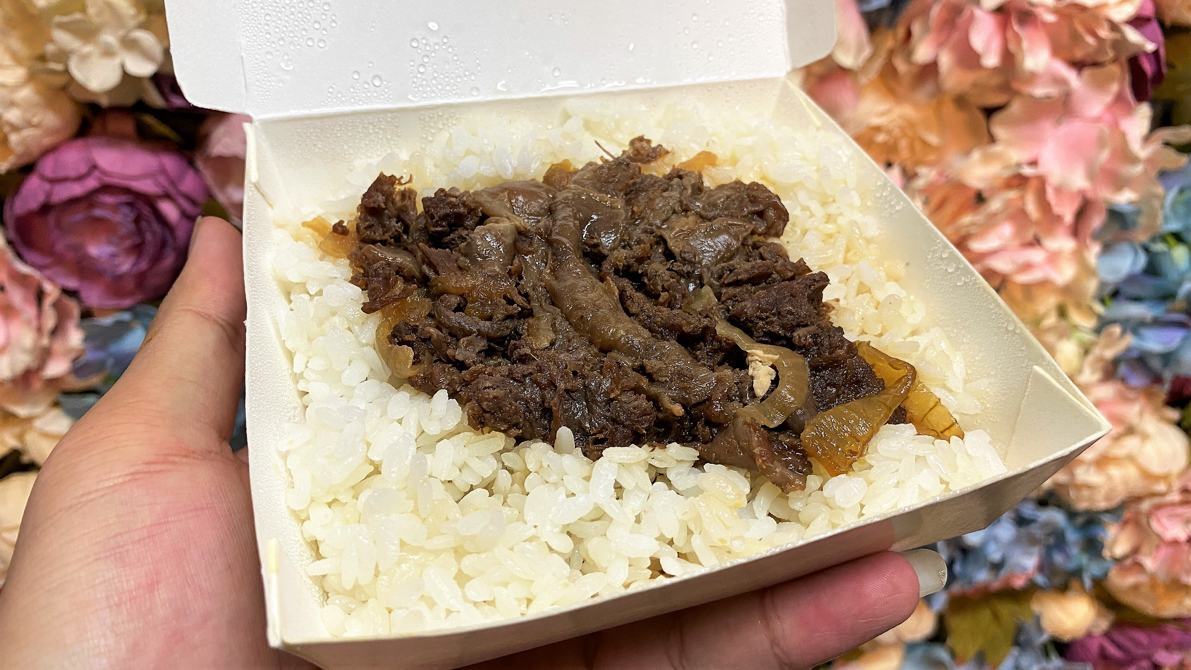 燒究牛肉飯專賣店｜香嫩好吃的牛肉飯｜入味香濃的滷味｜順口高CP平價美食｜