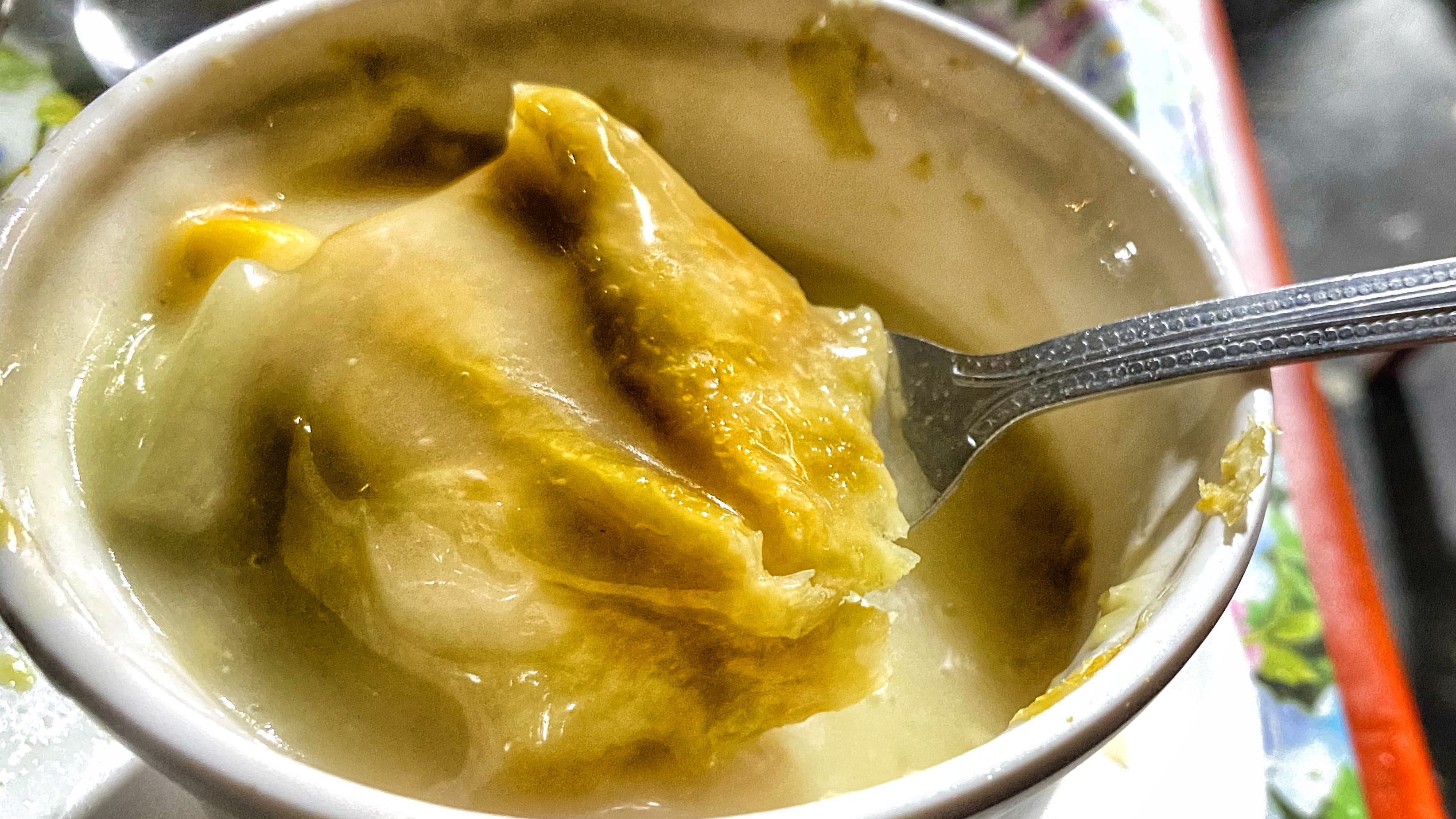 自己的牛排自己煎｜菜雞也能很快上手｜很好喝的酥皮濃湯｜點套餐吃飽飽｜客人絡繹不絕坐位也多｜台南銀河碼頭｜