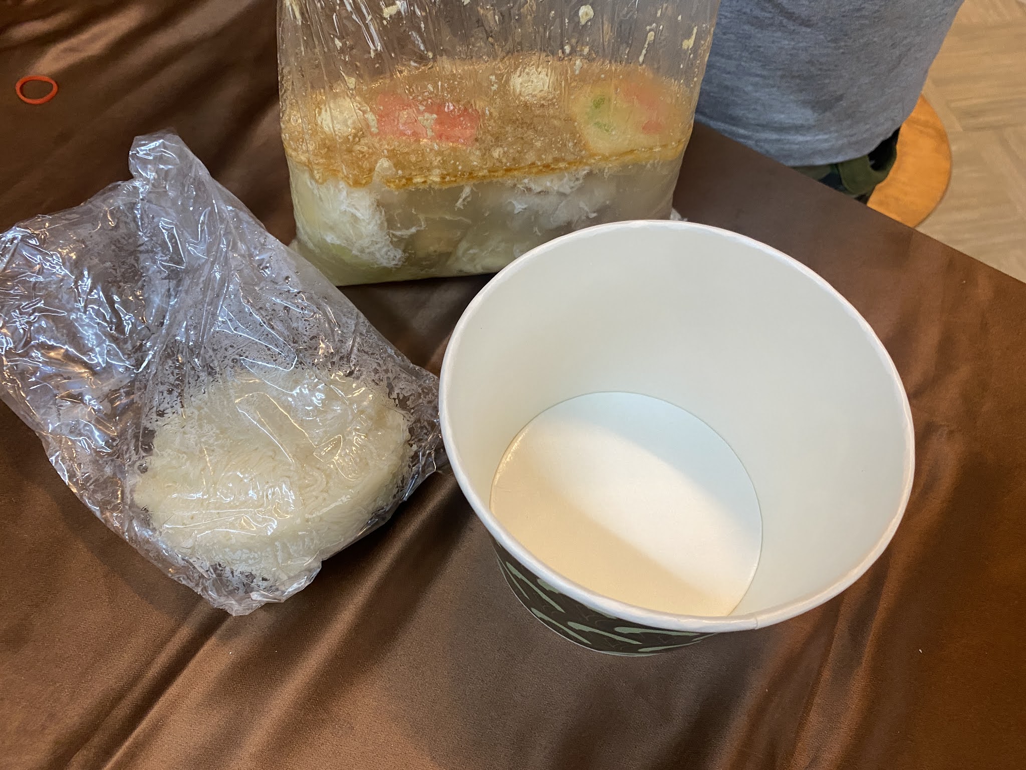 知名連鎖飲料店自在軒｜飲料店竟然還有賣吃的?!｜用料豐盛又香噴噴｜高CP值創新作法｜