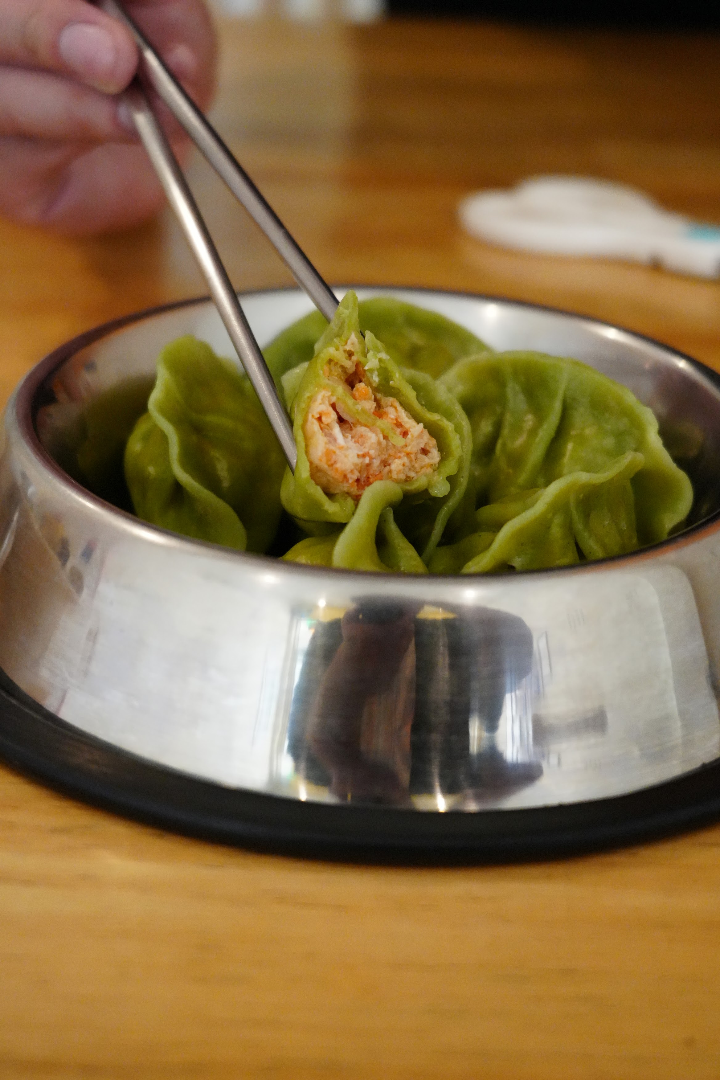 浪浪別哭台南店｜寵物餐廳｜中途之家｜寵物咖啡廳｜寵物友善｜流浪動物的小窩