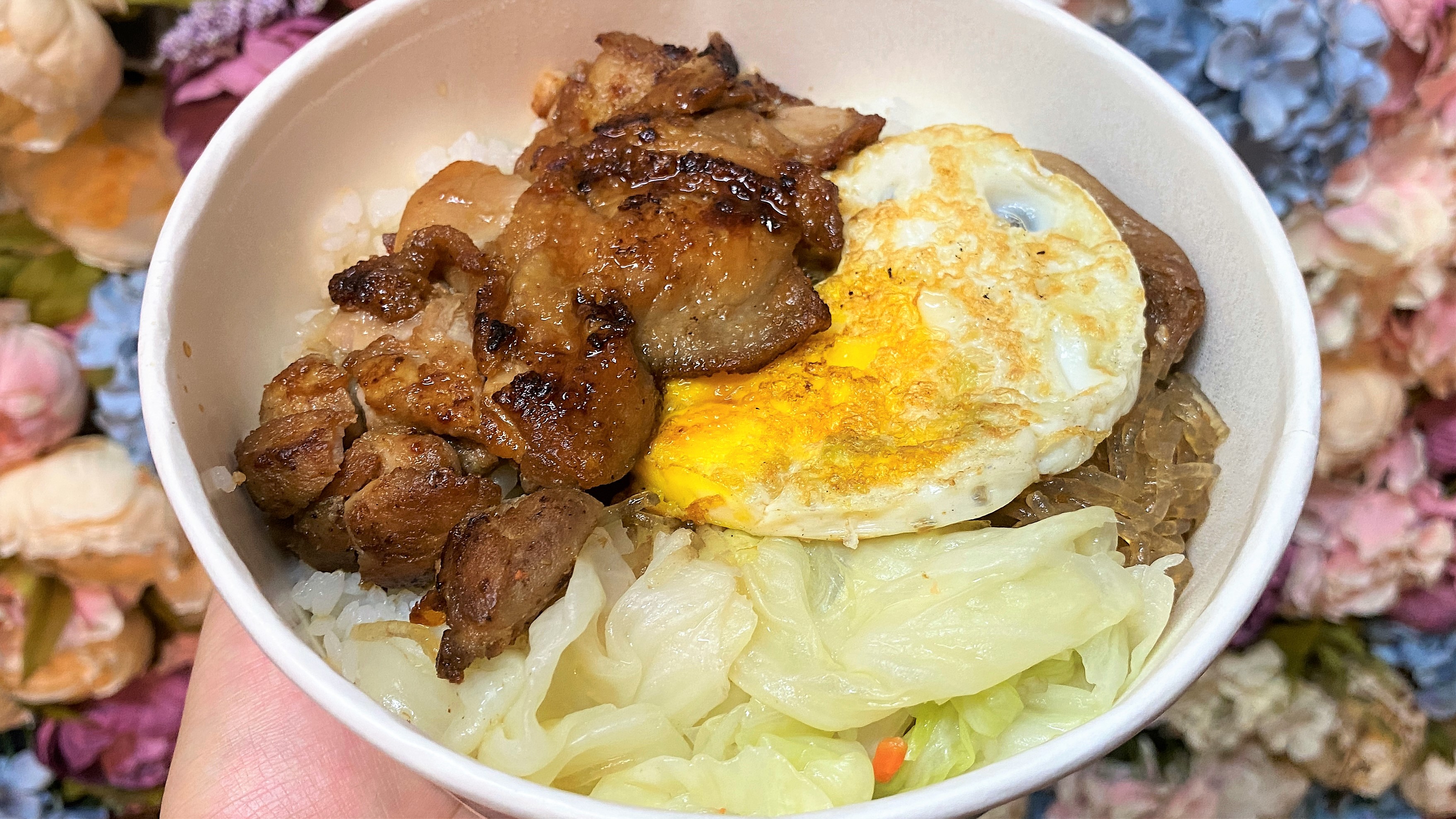 超吉大盛鐵板燒丼飯專賣店｜評價高CP好好吃的便當｜組合搭配好吃好喝好有味｜豐富配料讓你吃的津津有味｜