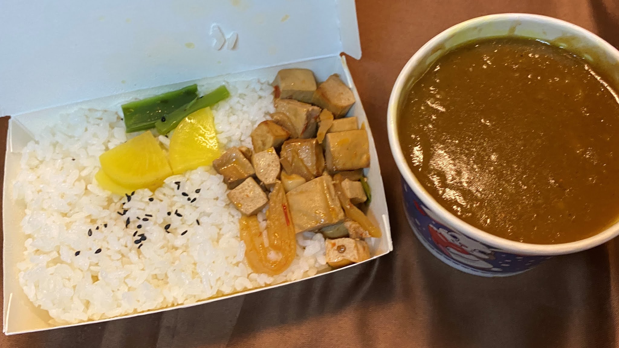 老騎士咖哩飯專門店│超大份量咖哩飯│便宜大碗經濟又實惠│台南知名咖哩飯專賣店│
