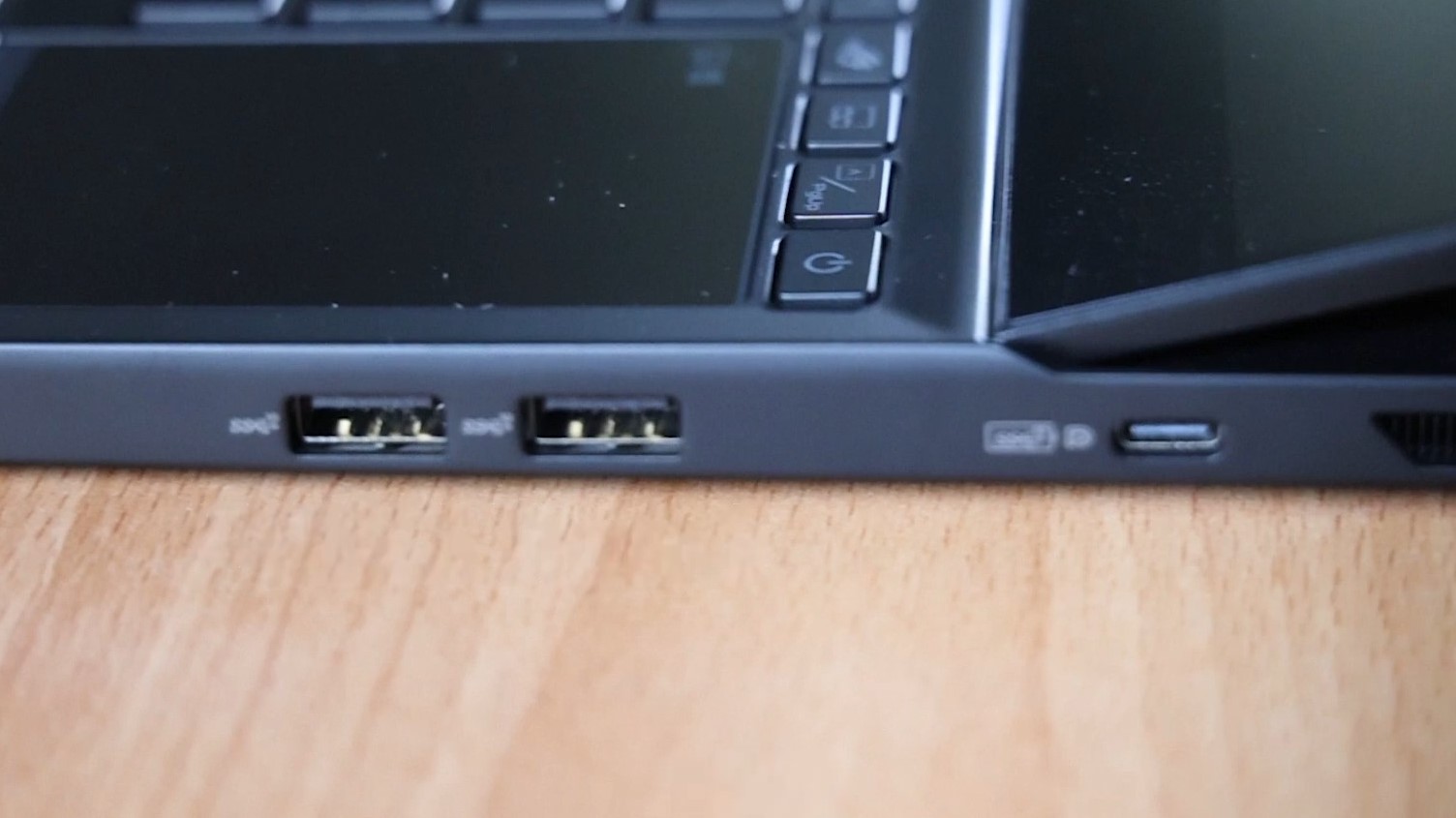 西風之神系列筆電開箱-ROG Zephyrus Duo 15 SE特別版，超高規格讓你心癢癢，玩遊戲剪輯樣樣行!｜100%Adobe RGB｜4K雙螢幕｜副螢幕觸控功能｜RTX3080 Laptop｜AMD Ryzen™ 9 5900HX｜