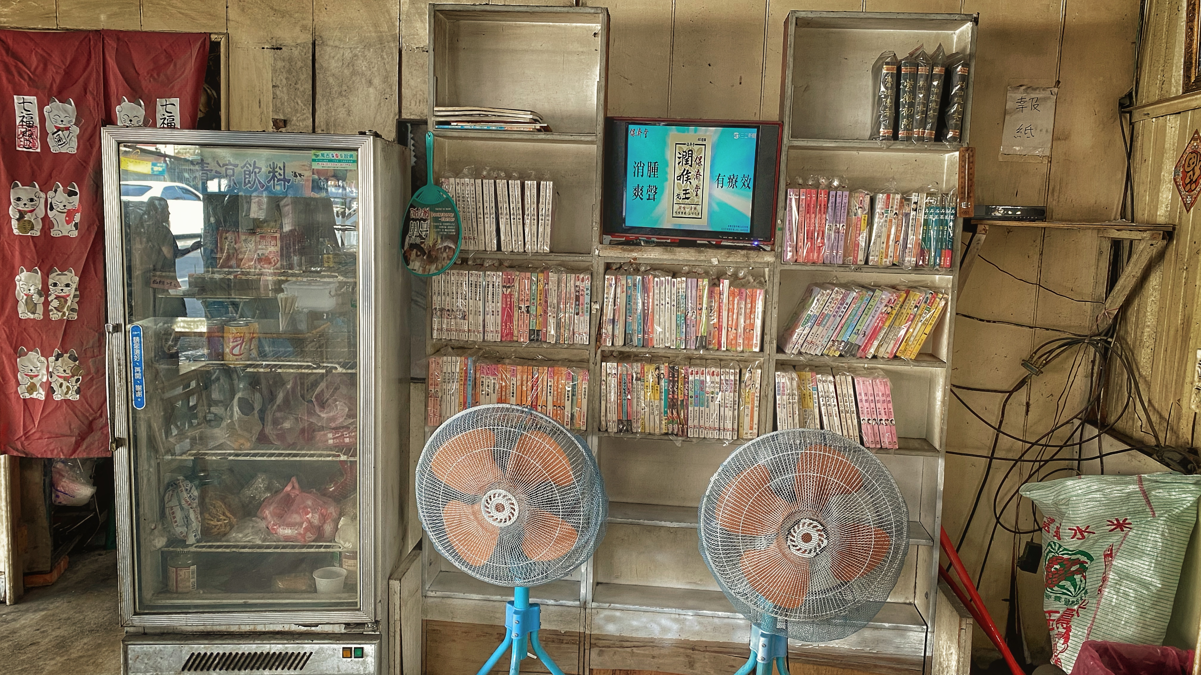 安南區隱藏小吃店家｜60元整個飯盒裝滿滿｜真的叫做便宜又大碗｜在地經營多年｜