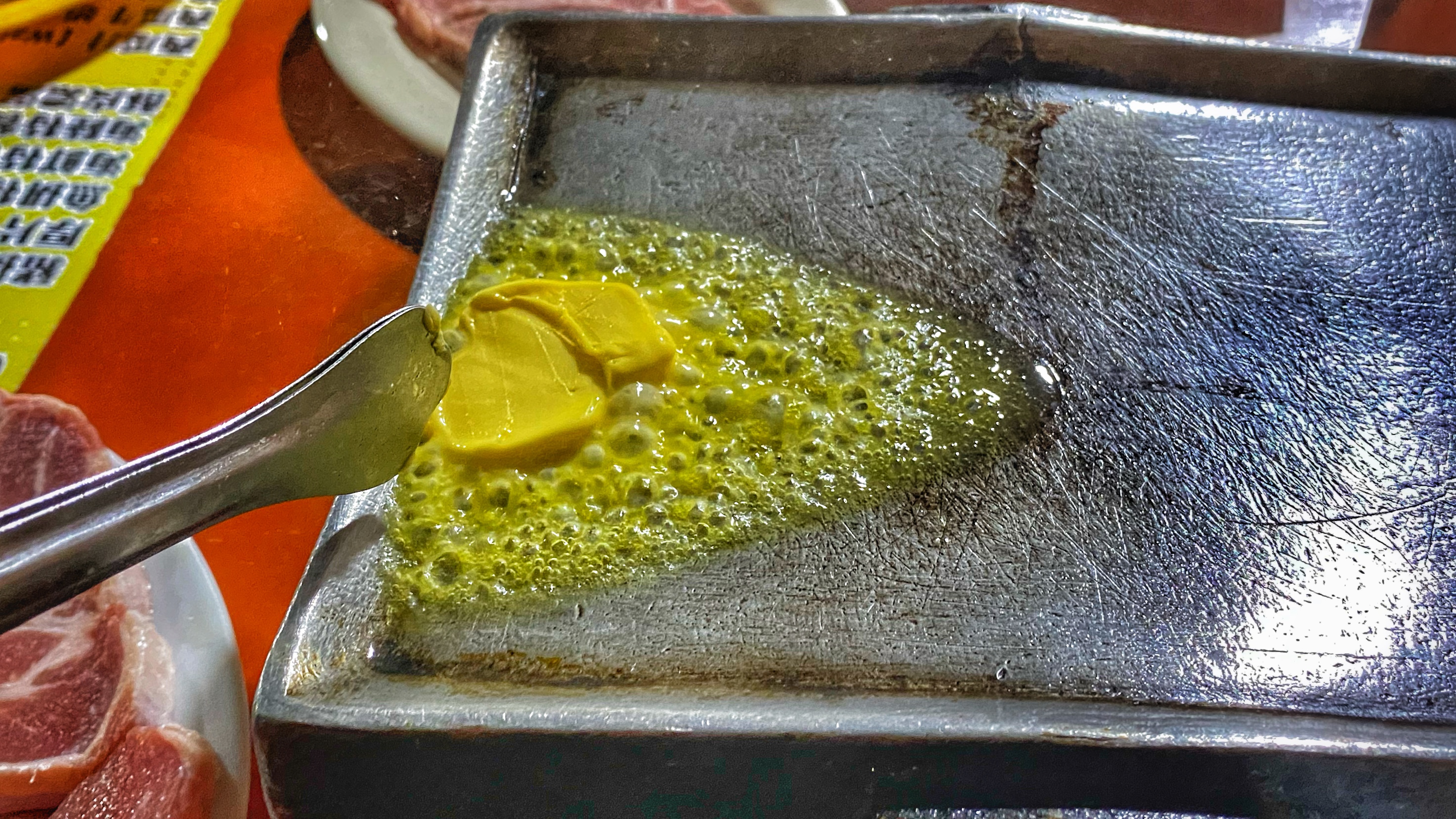 自己的牛排自己煎｜菜雞也能很快上手｜很好喝的酥皮濃湯｜點套餐吃飽飽｜客人絡繹不絕坐位也多｜台南銀河碼頭｜