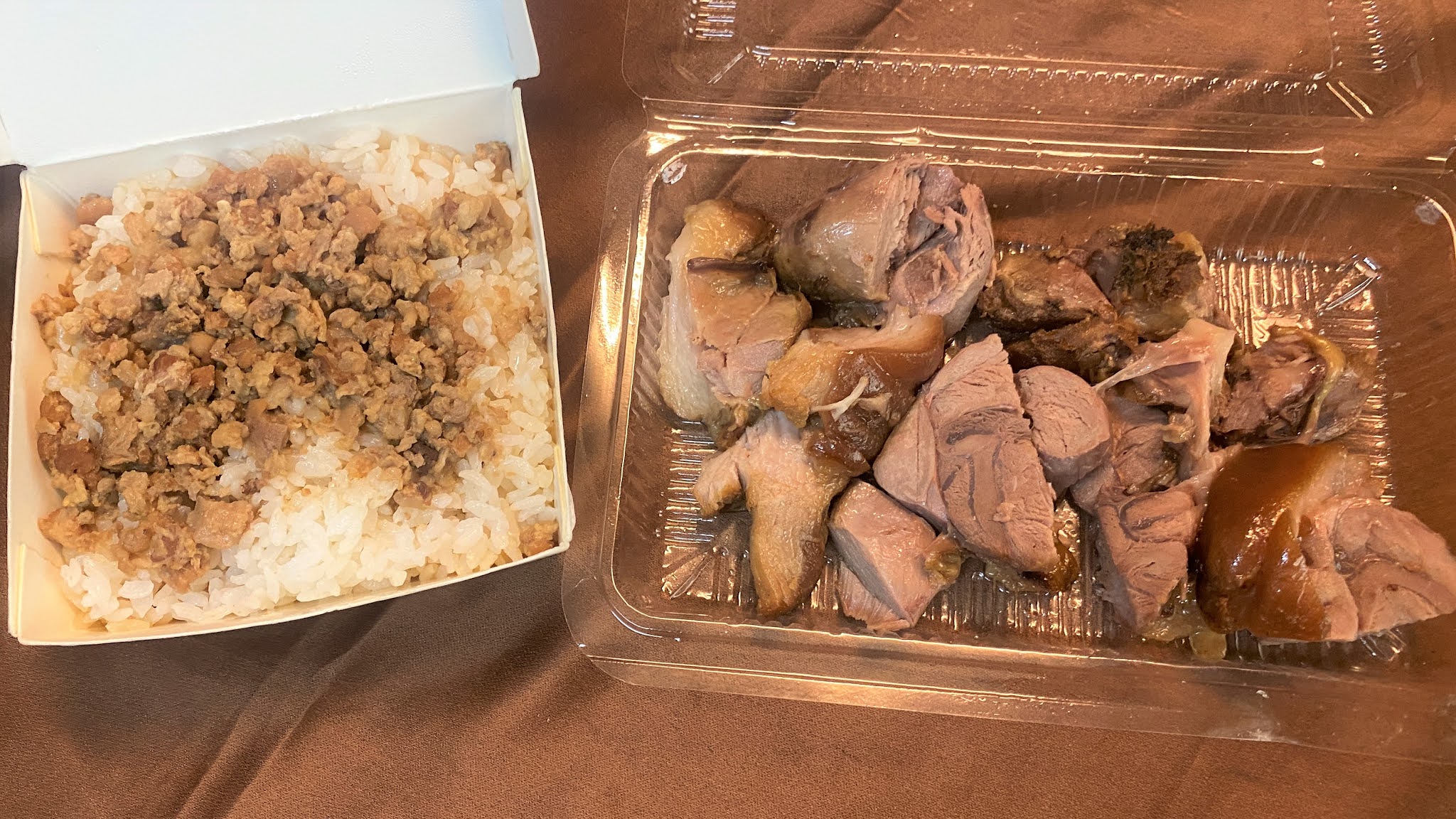 台南虎哥豬腳食堂｜大塊厚實肉質美味｜不加醬料也非常美味｜平價高CP美食食堂