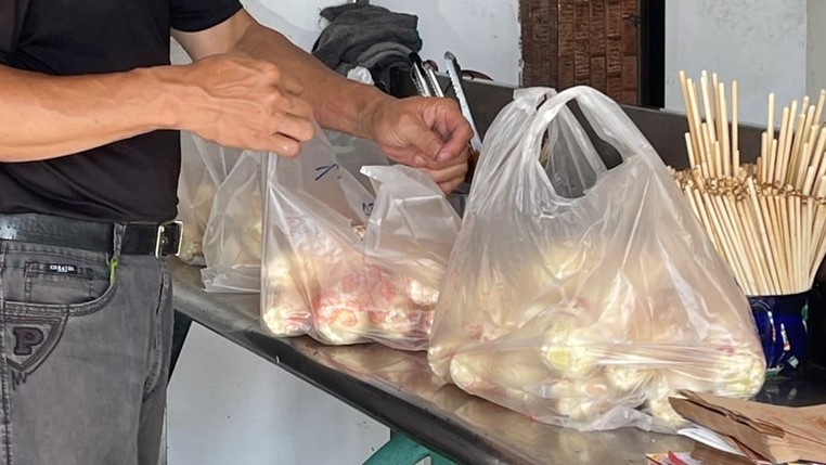 來嘉義你一定要來排的店家│嘉義阿婆烤玉米│讓你難以忘懷的烤玉米特殊口感│一定要提早來搶購的神祕店家│