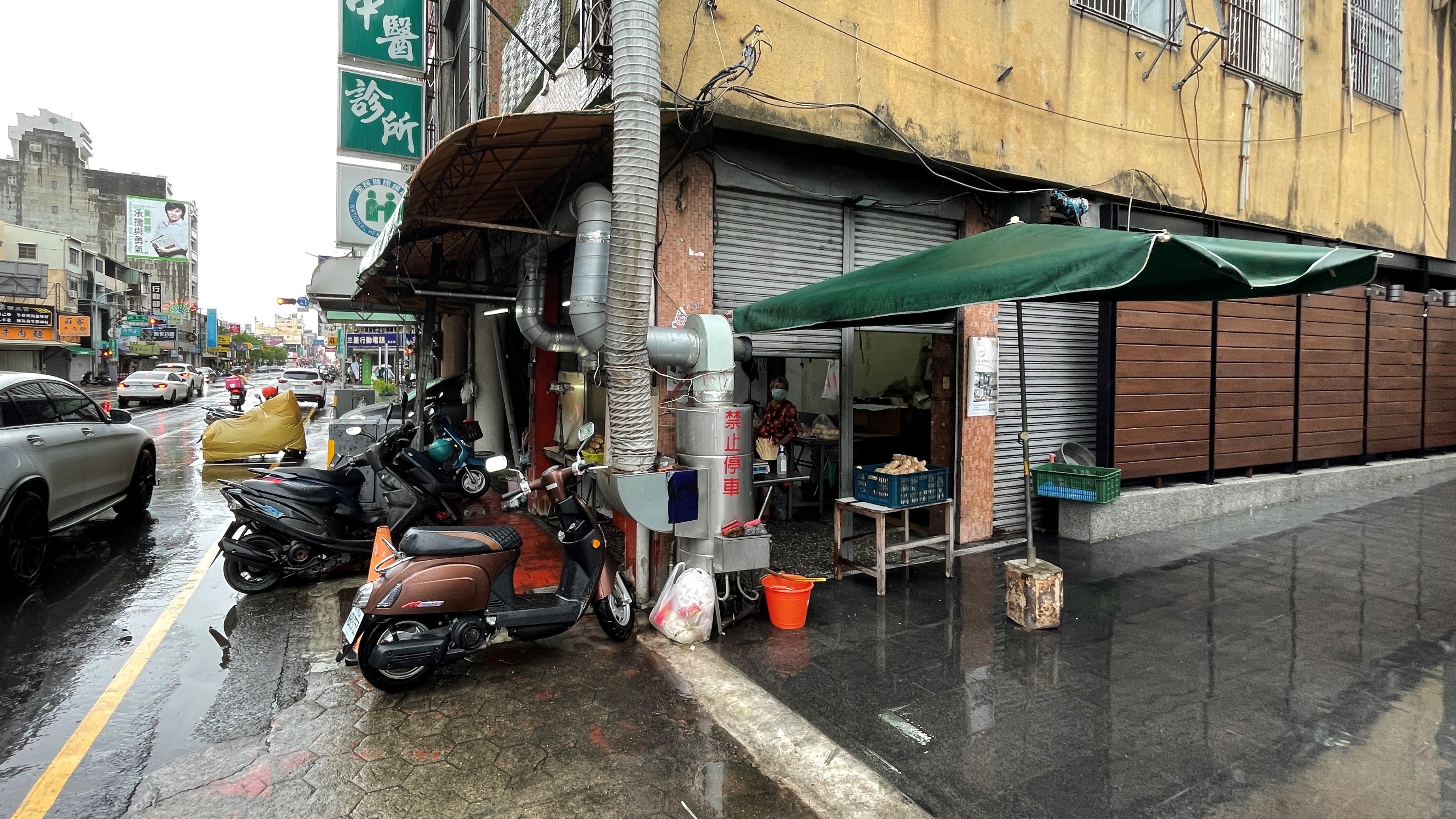 來嘉義你一定要來排的店家│嘉義阿婆烤玉米│讓你難以忘懷的烤玉米特殊口感│一定要提早來搶購的神祕店家│ 2 來嘉義你一定要來排的店家│嘉義阿婆烤玉米│讓你難以忘懷的烤玉米特殊口感│一定要提早來搶購的神祕店家│