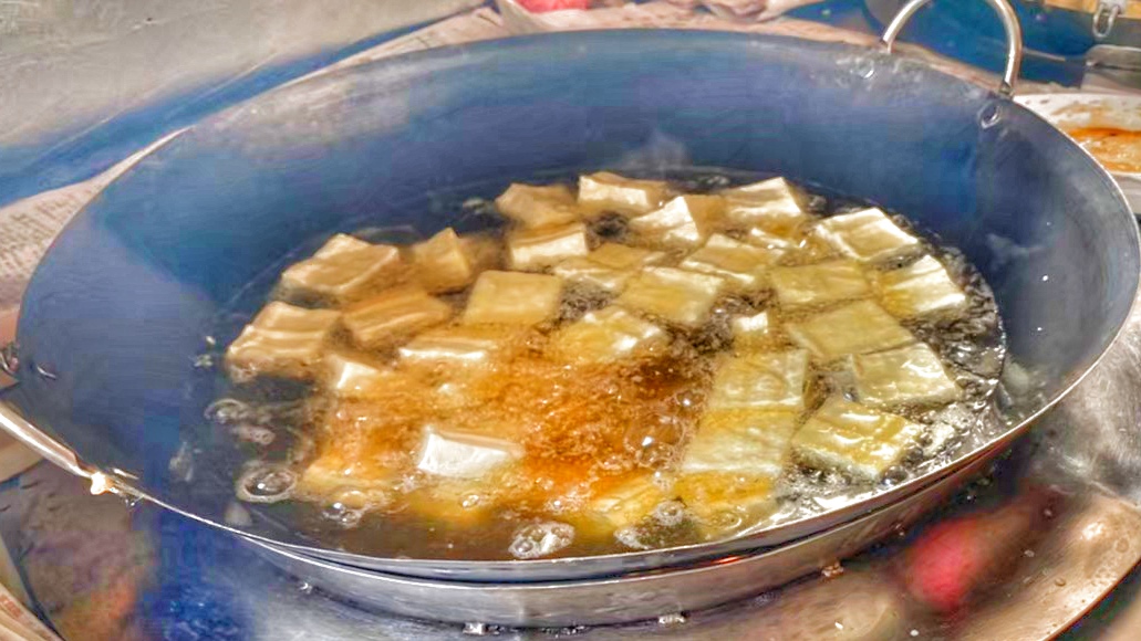 台南鹽水昆伯臭豆腐|金黃色澤軟嫩滋味|不想等待也可以預約訂購|鹽水平價美食| 4 台南鹽水昆伯臭豆腐|金黃色澤軟嫩滋味|不想等待也可以預約訂購|鹽水平價美食|