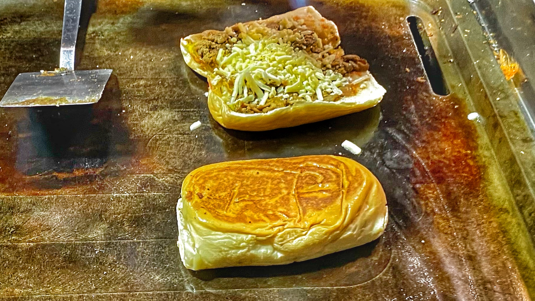 台南大東夜市古巴三明治|香濃口味還會拉絲|小小一個麵包確有大大享受|夜市銅板美食| 4 台南大東夜市古巴三明治|香濃口味還會拉絲|小小一個麵包確有大大享受|夜市銅板美食|