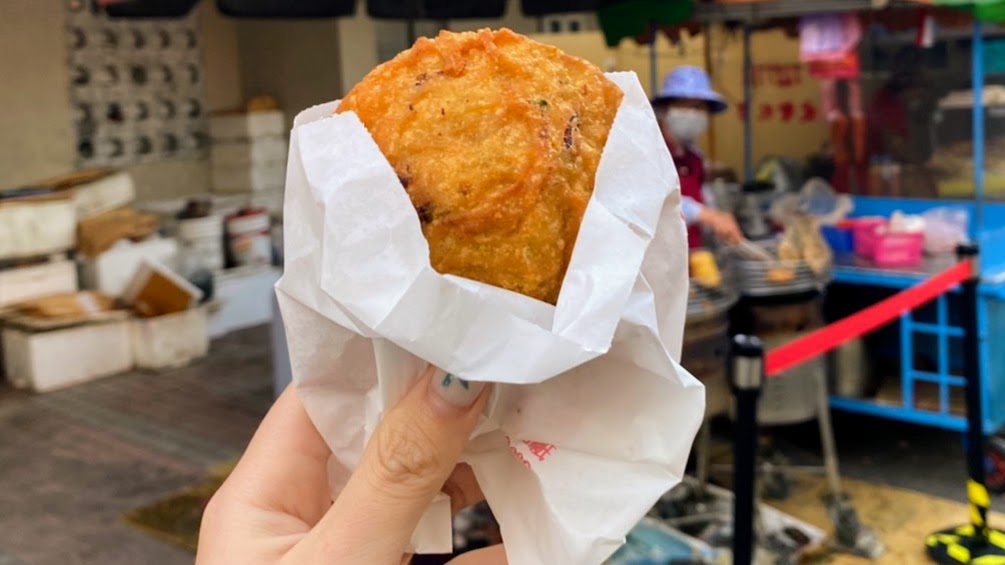 台南吃名小吃｜佳里古早味蚵嗲｜從來沒換過位置｜銅板海鮮美食｜香味撲鼻｜