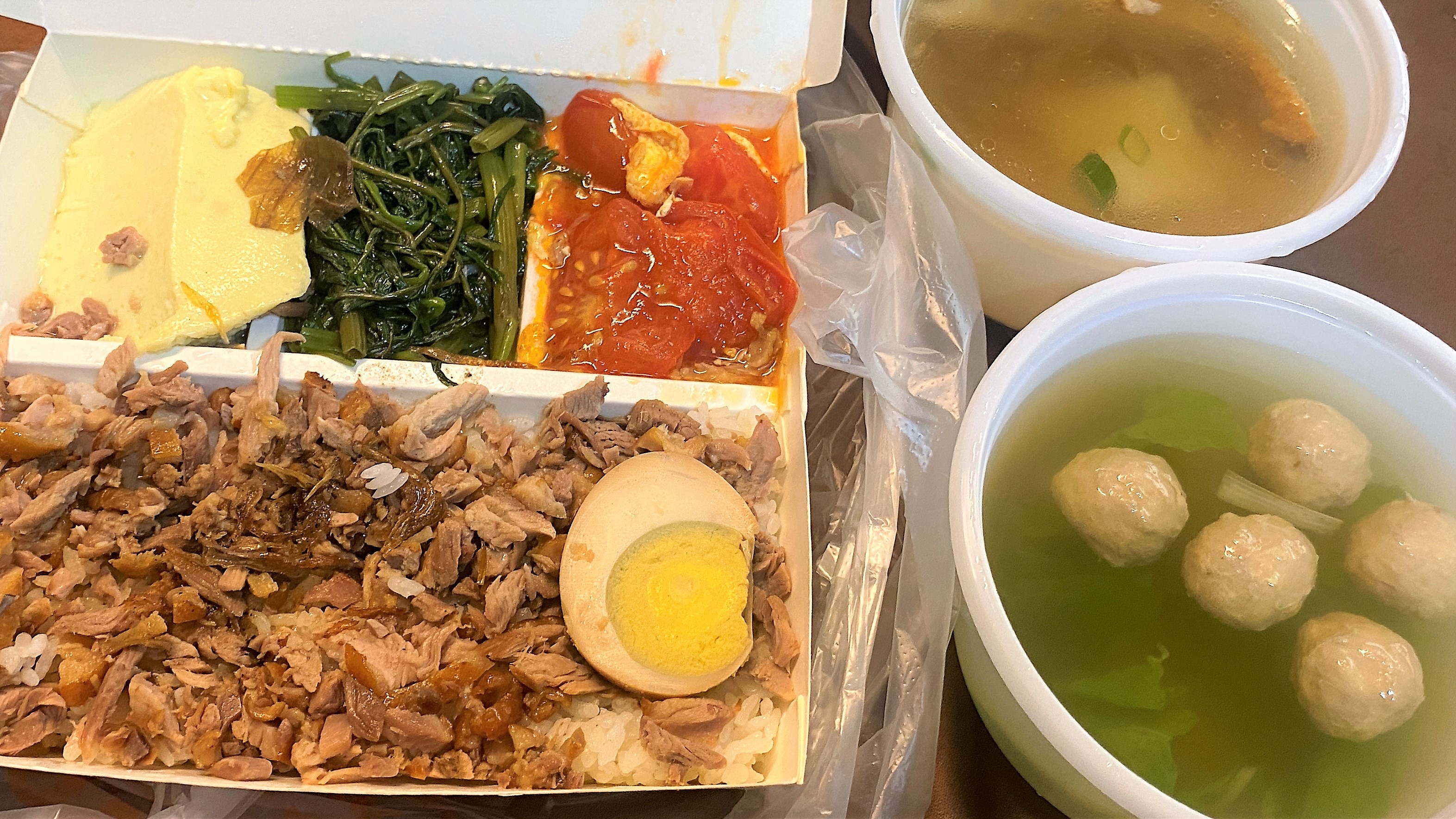 台南古家手作鴨香飯｜料多豐盛的鴨肉香飯｜香味四溢的鴨肉｜好吃Q彈的湯飯｜