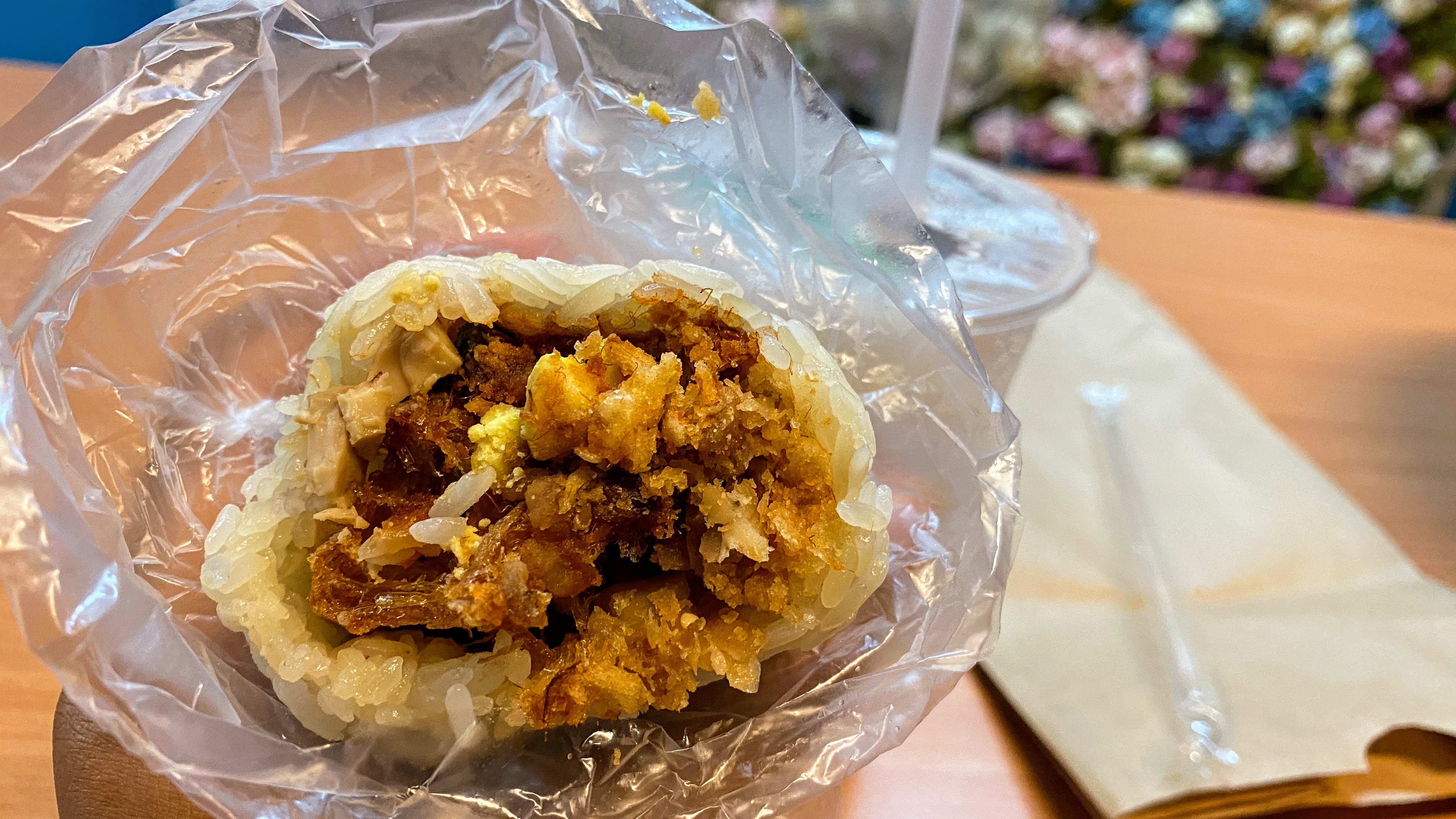 台南東區陳媽咪飯丸、米糕｜經典飯糰好滋味｜早餐奶茶最搭配｜台南銅板美食｜